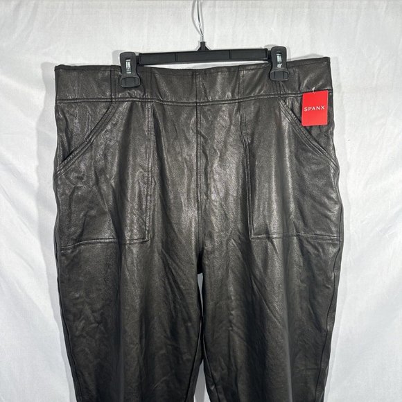 NEW $168 Spanx [ PLUS 2X ] Faux Leather Jogger Pants‎ in Black - Picture 7 of 14